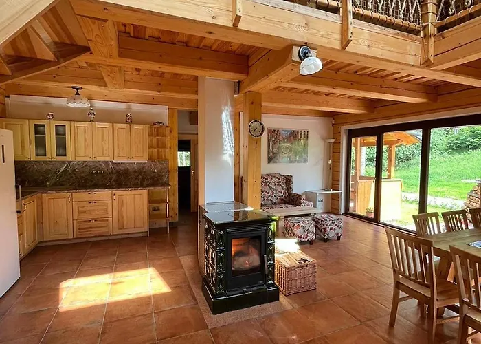 Roubenka Na Popluzi Nyaraló